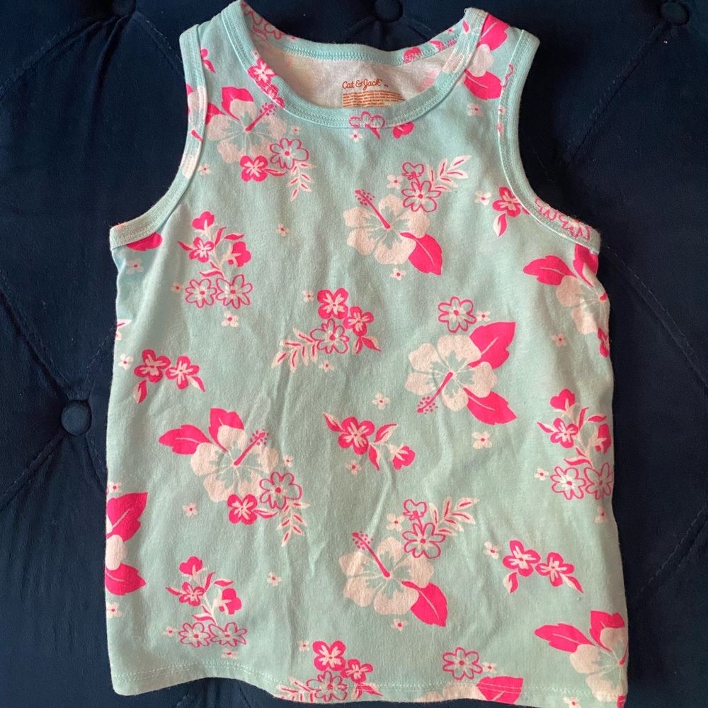 Sleeveless shirt size 4t